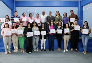 Entrega de Reconocimientos  a mejores promedios.